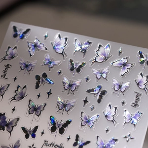 Autocollants à ongles papillon holographiques avec dégradé violet et effet laser