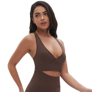 Soutien-gorge de sport marron café sans couture avec col en V pour le yoga
