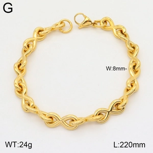 Detail of 8mm U-shaped stainless steel link chain bracelet with lobster clasp in gold finish