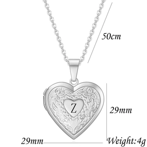 Tableau des tailles détaillé pour médaillon coeur gravé avec dimensions et chaîne de 50 cm