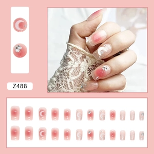 Faux ongles dégradé rose avec motifs lune blanche et paillettes, ensemble de 24 pièces