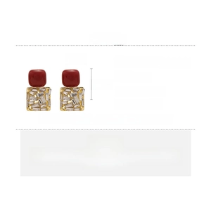 Detailed size and material guide for vintage red acrylic square rhinestone earrings
