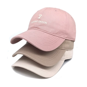 Tre berretti da baseball in cotone ricamati Mount Green in rosa khaki e crema