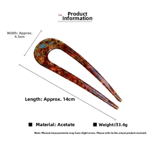 Détail macro de l'épingle à cheveux en acétate en U avec motif tortue et dimensions