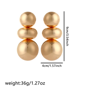 Detailed size and weight guide for gold triple-tier stacked spherical drop earrings