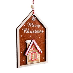Wooden house-shaped Christmas pendant with brown felt and Merry Christmas engraving