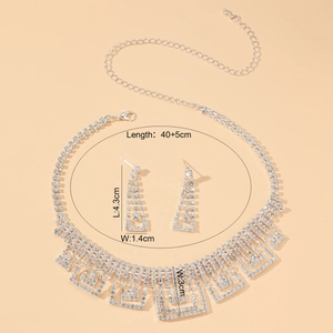 Parure de bijoux avec collier et boucles d'oreilles en strass pour mariée et soirée