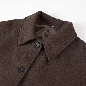 Manteau femme en laine marron foncé avec col à revers et détails de boutonnage