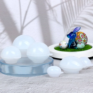 Macro view of multi-size spherical silicone molds for DIY crystal epoxy resin crafts