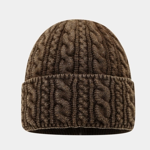 Bonnet en grosse maille torsadée marron foncé pour homme et femme avec revers épais chaud