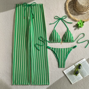 Ensemble maillot de bain 3 pièces en maille à rayures vert et blanc au crochet