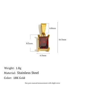 Collier en acier inoxydable plaqué or 18 carats avec pendentif zircon rouge et dimensions