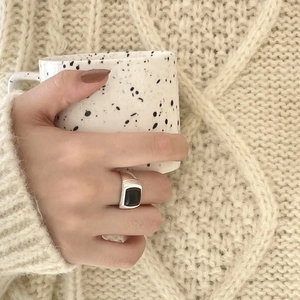 Minimalist S925 sterling silver ring with large rectangular black agate gemstone inlay