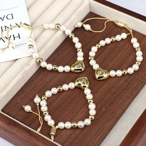 French vintage pearl bracelet with gold heart charm and adjustable chain set
