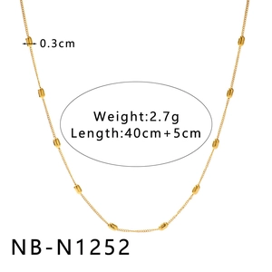 Collana girocollo dorata in acciaio inossidabile con perline cilindriche e dettagli misure