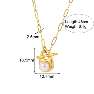 Detail of 18K gold-plated paperclip necklace with pearl lock pendant and dimensions