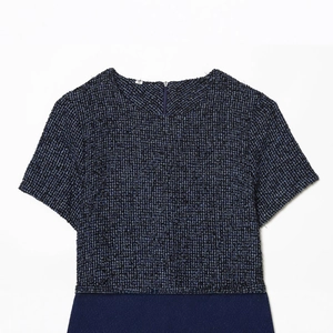 Dames tweed jurk met korte mouwen en riem in marineblauw en zilver geweven textuur
