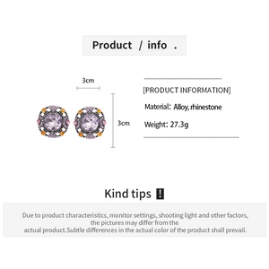 Detail showing 3cm diameter and 27.3g weight of retro geometric rhinestone earrings