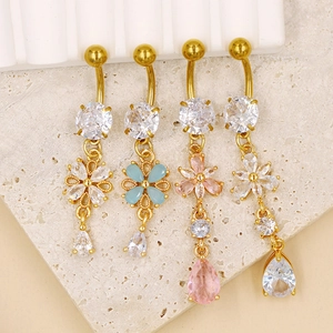 Piercings de nombril floraux avec zircons roses et bleus sur base plaquée or