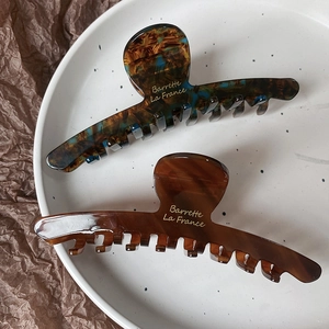 Grandi mollette in acetato tartarugato e marrone scuro per eleganti acconciature francesi
