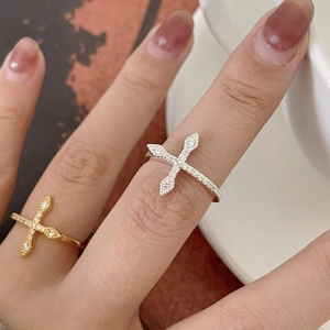 Minimalist 925 sterling silver cross rings with zircon pavé setting on hand