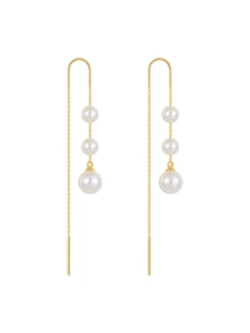Elegant gold chain tassel earrings with three gradient white pearls on white background