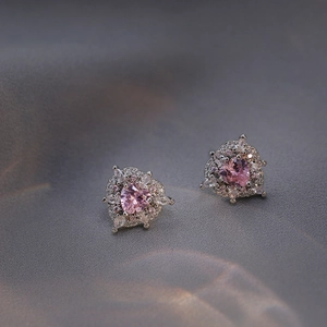 Boucles d'oreilles fleur coeur zircon rose sur soie, bijoux élégants en acier titane