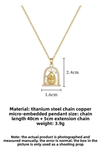 Détail du pendentif serti de zircons et dimensions de la chaîne en acier titane