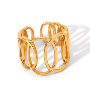 Detailed view of the 18K gold plated oval chain link open ring design with metallic finish