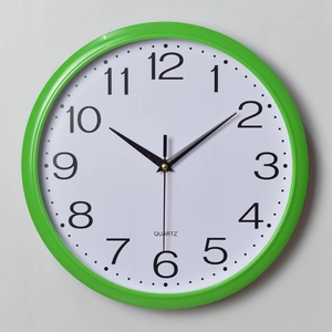 Reloj de pared verde silencioso de 12 pulgadas con números 3D y movimiento de cuarzo