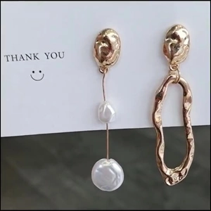Asymmetric Irregular Artificial Baroque Pearl Earrings Hammered Metal Hoop Dangle Jewelry With 925 Sterling Silver Earring Post For Women