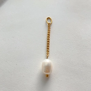 Elegante ciondolo di perle d'acqua dolce naturale con catena d'oro per gioielli fai da te