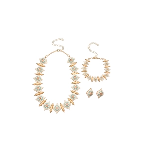 Vintage jewelry set with diamond rhombus heart design necklace earrings and bracelet