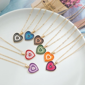 Retro Heart Pendant Necklace Alloy Enamel Gradient Color Multilayer Choker Ins Style Simple Jewelry For Women