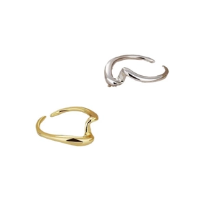Minimalistisches gedrehtes Wellenring-Set in Gold und Silber mit verstellbarem Design