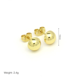 Detail view of 10mm gold-plated spherical stud earrings with 2.4g weight specification