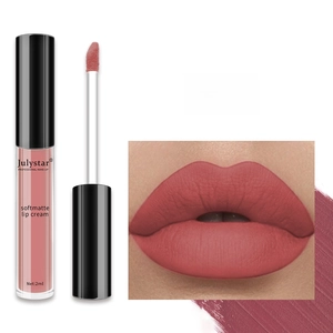 Detailed swatch of soft matte lip cream #02 on lips with matching tube applicator