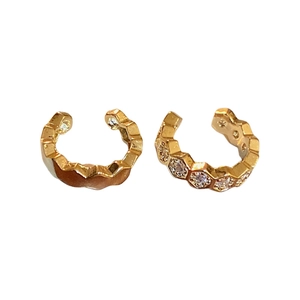 Minimalist gold-plated C-shaped ear cuffs with hexagonal honeycomb zircon inlay
