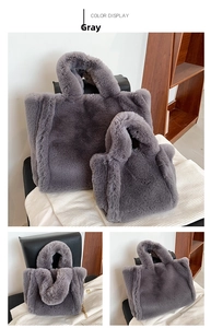 Comparaison détaillée de grands et petits sacs cabas en fausse fourrure grise, texture douce