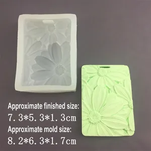 Moule en silicone marguerite pour pendentifs en résine ou tablettes de cire