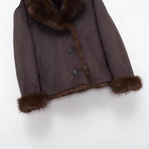 Damen Wendejacke in Braun mit Kunstpelz, Wildleder-Optik und breitem Reverskragen