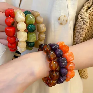 Bracelet chic en perles acryliques avec perles colorées irrégulières carrées et rondes