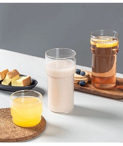 Detailed view of stackable borosilicate glass cups with heat-resistant transparent finish