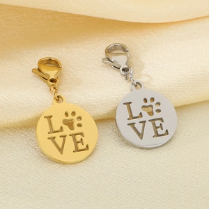 Minimalist gold and silver hollow MOM heart pendant keychain made of durable titanium steel