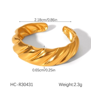 Detail view of twisted gold-plated ring showing 2.18cm inner diameter and 2.3g weight