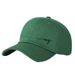 Casquette de baseball ajustable en coton vert foncé avec logo NY brodé sur fond blanc