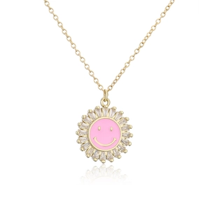 Detailansicht des Sonnenblumen-Smileys mit rosa Emaille und Zirkonia-Steinen verziert