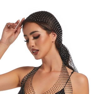 Elegante copricapo a rete nero per donna con strass argentati brillanti e scintillanti
