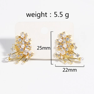 Golden cluster pearl earrings with cubic zirconia, size 25mm by 22mm, weight 5.5g