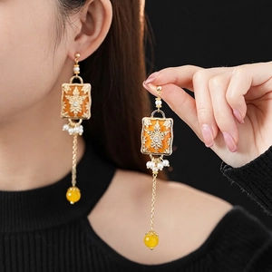 Vintage gold rectangle floral earrings with crystal center and elegant pearl tassels
